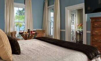 Bed & Breakfast Bayfront Marin House