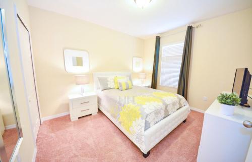 Five Bedrooms, Four Bathroom Home 10cp14