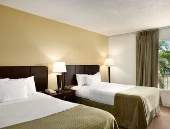 Motel Days Inn St Pete North
