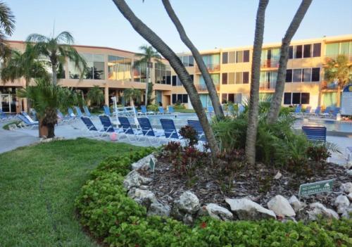 Hotel Dolphin Beach Resort