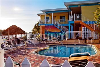 Bay Palms Waterfront Resort - Hotel And Marina