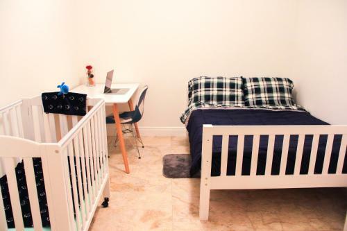 Apartamentos La Perla Condominium On The Beach