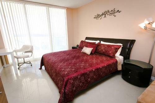 Apartamentos La Perla Condominium On The Beach