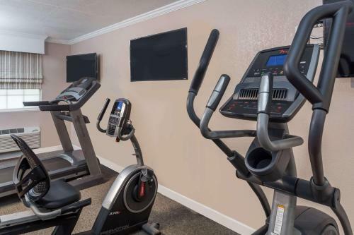 Hotel Baymont Inn & Suites - Tallahassee Central