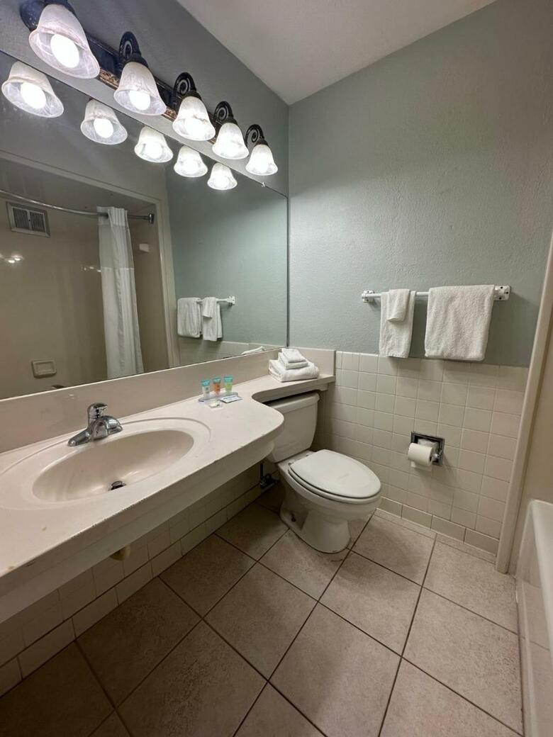 Hotel Tahitian Inn & Spa Tampa