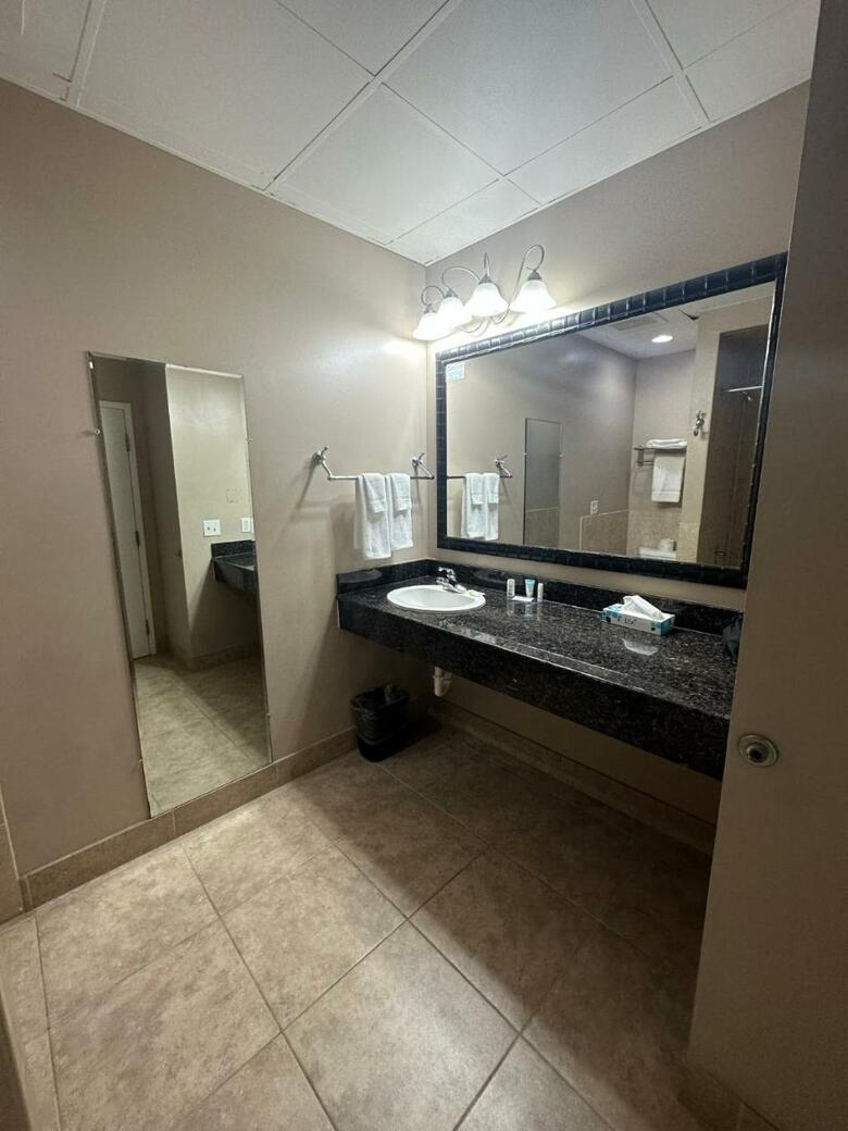 Hotel Tahitian Inn & Spa Tampa