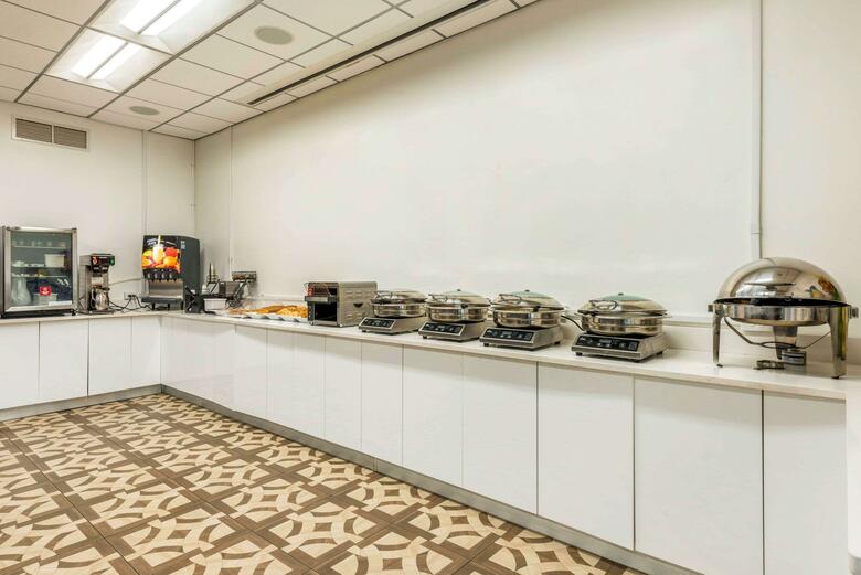 Hotel Clarion Inn Tampa - Brandon