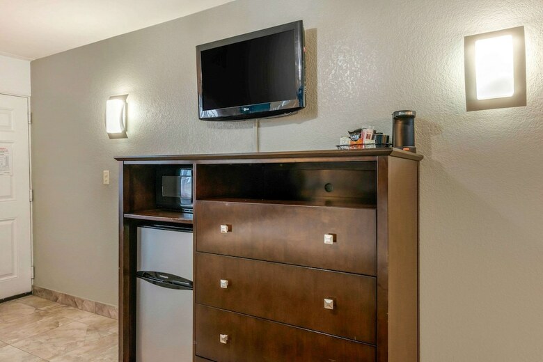 Hotel Clarion Inn Tampa - Brandon