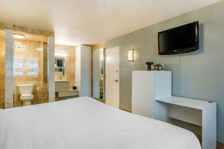 Hotel Clarion Inn Tampa - Brandon