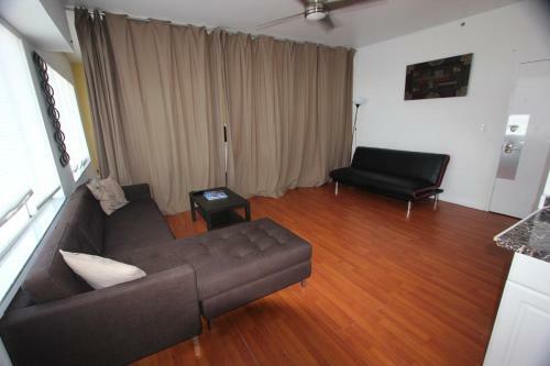 918 Ocean Drive Apartments