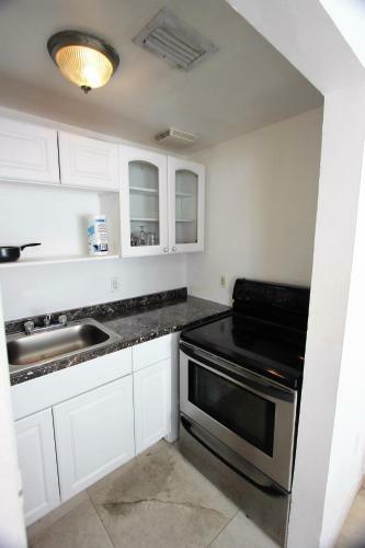918 Ocean Drive Apartments