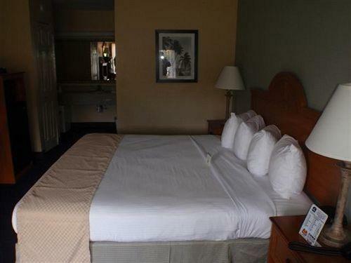 Hotel Vero Beach Inn & Suites