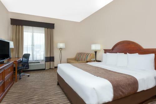 Hotel Baymont Augusta Riverwatch