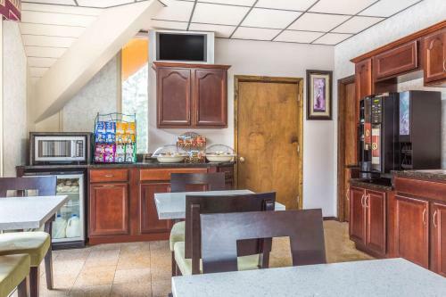 Motel Howard Johnson Athens