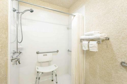 Hotel Microtel Inn & Suites By Wyndham Brunswick