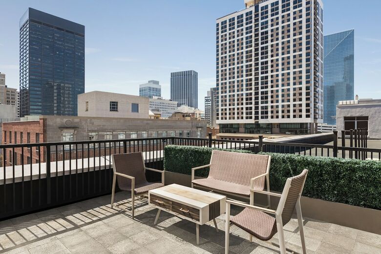 Doubletree By Hilton Hotel Atlanta Downtown