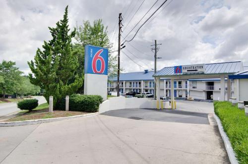 Motel 6 - Atlanta - Chamblee Tucker