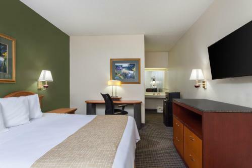 Hotel Palm Tree Inn Extended Stay
