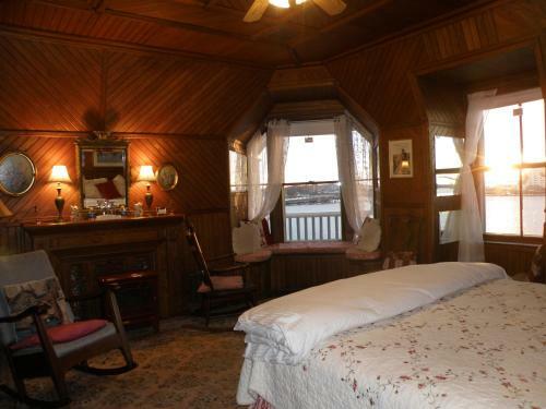 Bed & Breakfast Sanford-covell Villa Marina
