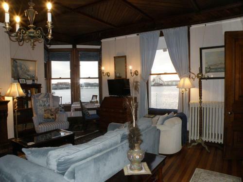 Bed & Breakfast Sanford-covell Villa Marina