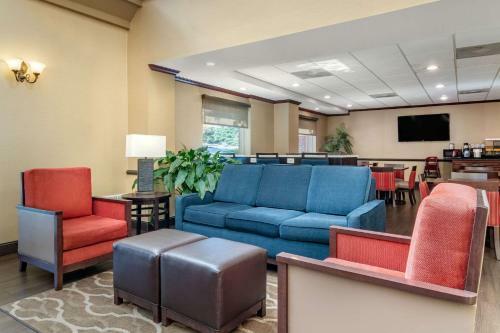 Hotel Comfort Inn And Suites
