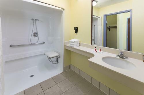 Hotel Days Inn & Suites