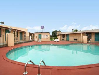 Hotel Knights Inn - Tucker