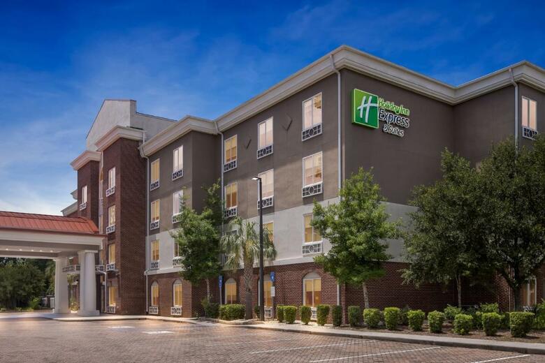 Holiday Inn Express Hotel & Suites Savannah Midtown