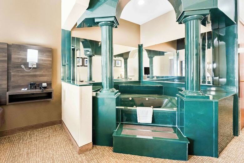 Hotel Comfort Suites Warner Robins