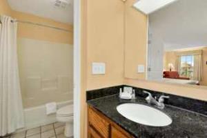 Motel Baymont Inn And Suites - Warner Robins