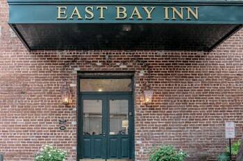 Bed & Breakfast East Bay Inn