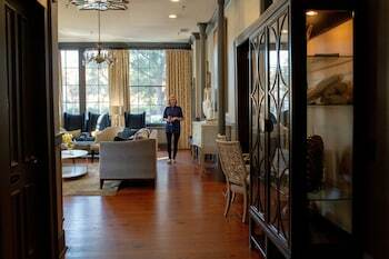 Bed & Breakfast East Bay Inn