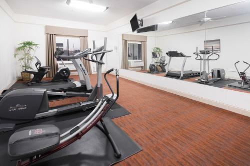 Hotel Baymont Inn & Suites Savannah