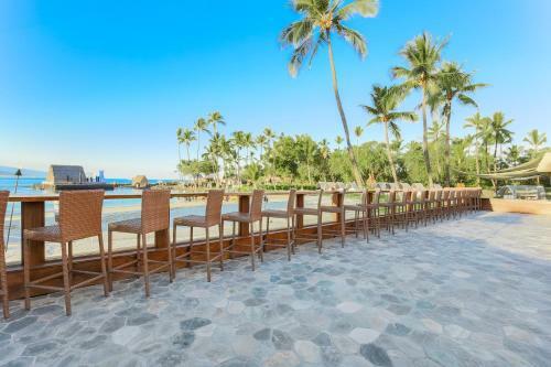Courtyard By Marriott King Kamehameha's Kona Beach Hotel