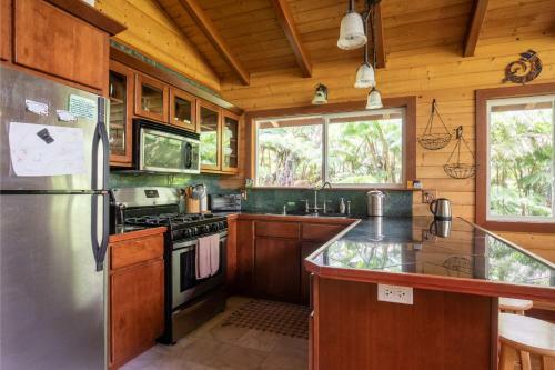 Alas Del Kealoha By Hawaii Volcano Vacations