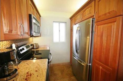 Apartamentos Menehune Shores