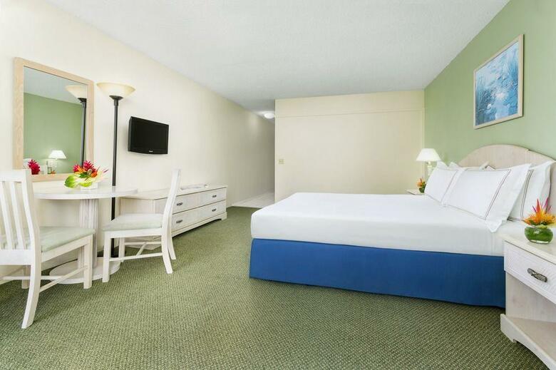 Ambassador Hotel Waikiki