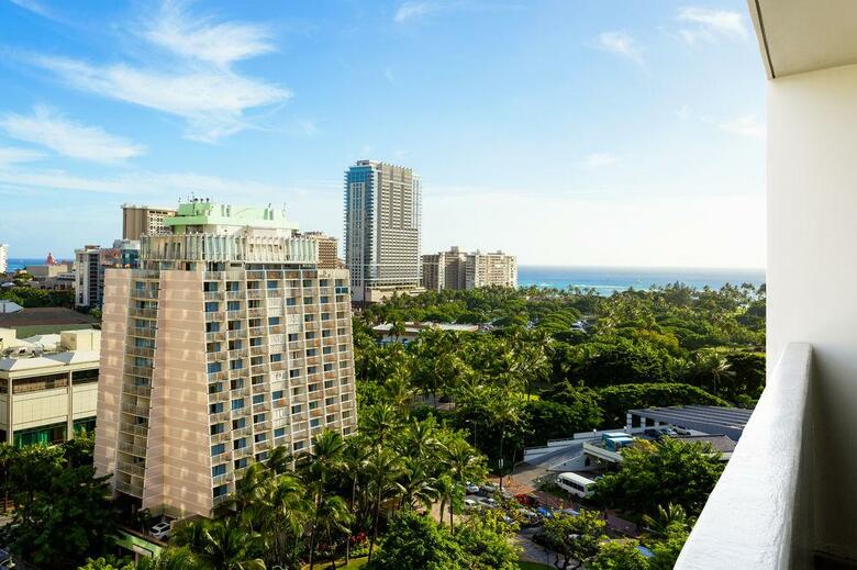 Ambassador Hotel Waikiki