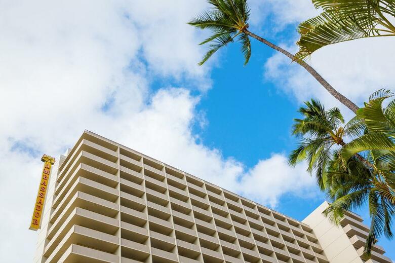Ambassador Hotel Waikiki