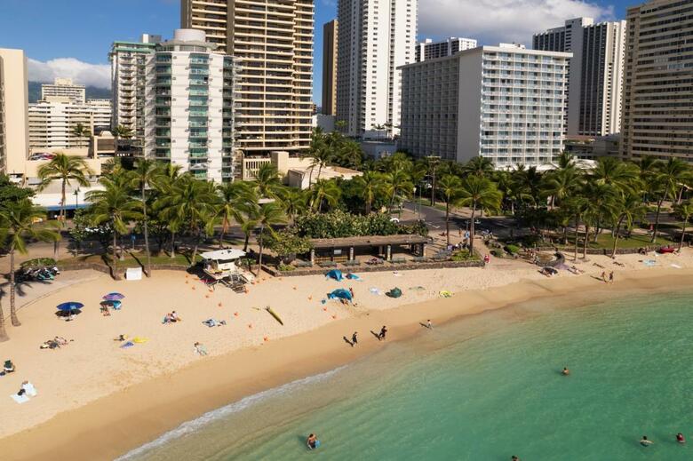 Aston Waikiki Circle Hotel