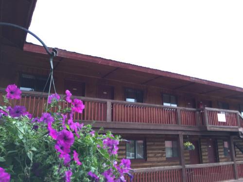 Posada Rustic Inn