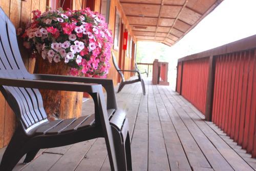 Posada Rustic Inn