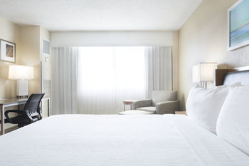 Hotel Holiday Inn Palm Beach Airport