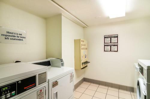 Motel 6 Chicago North Central - Arlington Heights