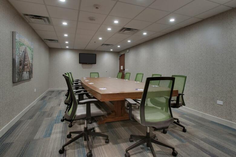 Hotel Holiday Inn Express & Suites Aurora - Naperville