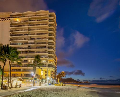 Aparthotel Castle Waikiki Shore Beachfront Condominiums