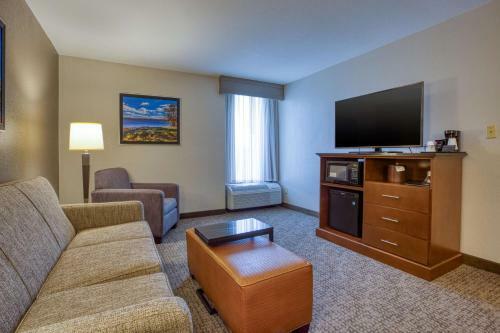 Hotel Drury Inn & Suites St. Louis - Fairview Heights