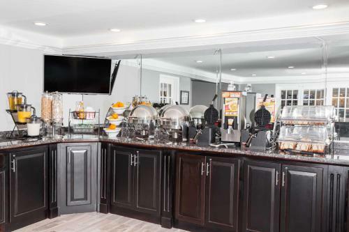 Hotel Baymont By Wyndham Glenview