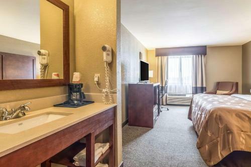 Hotel Quality Inn & Suites