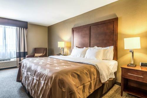 Hotel Quality Inn & Suites